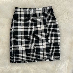 SHEIN XS Plaid Mini Skirt